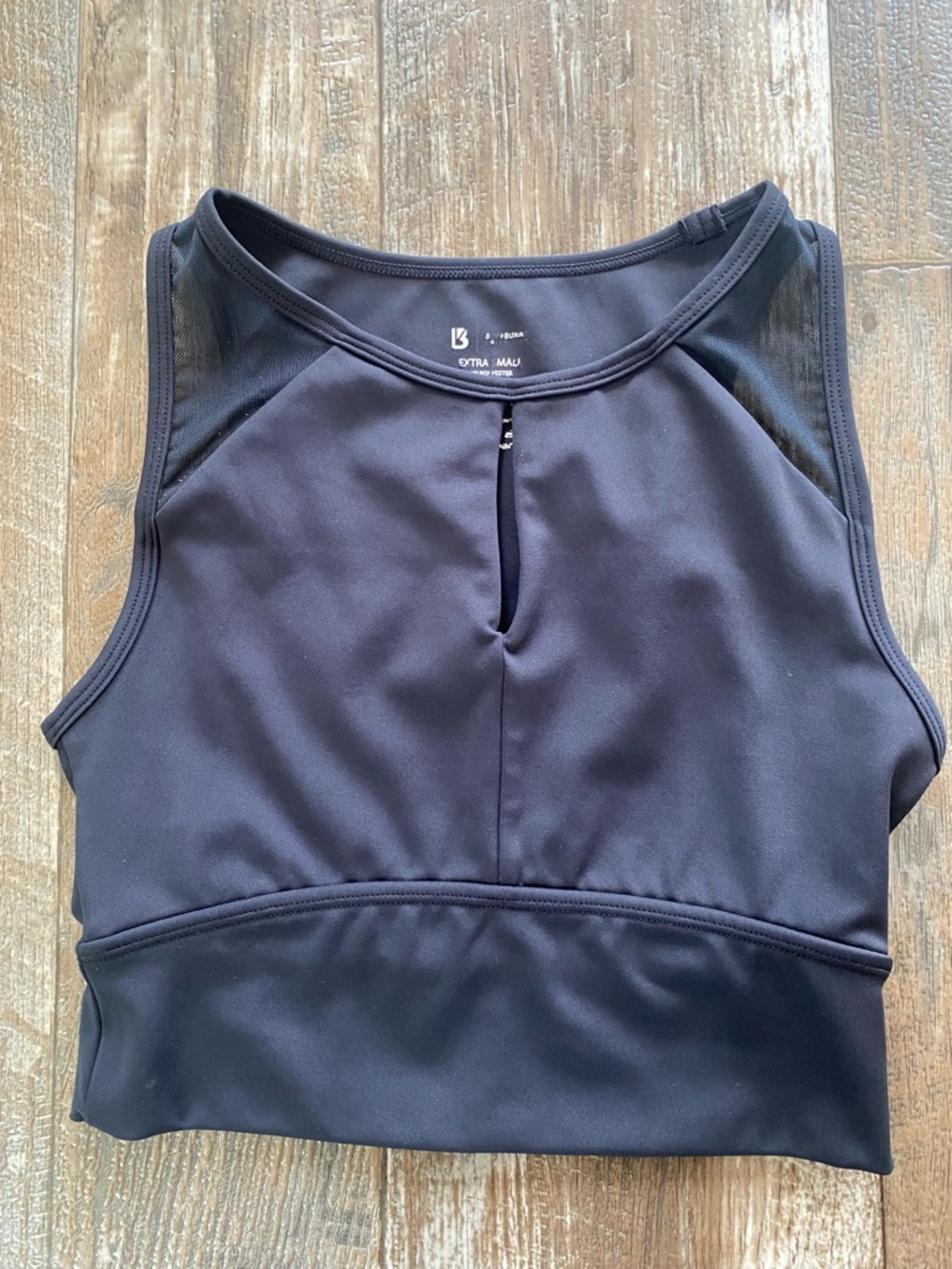 BuffBunny Black Athletic Step up crop